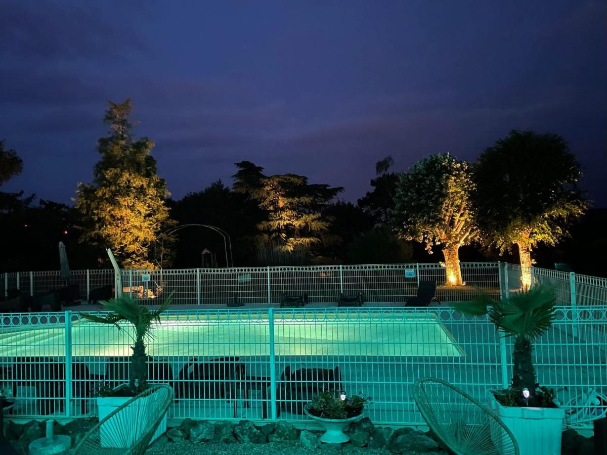 Hotel La Promenade Coings Exterior foto